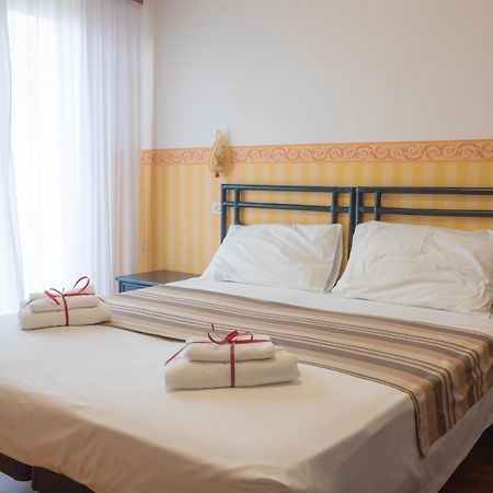 Hotel Consul - Family Hotel Riccione Bagian luar foto