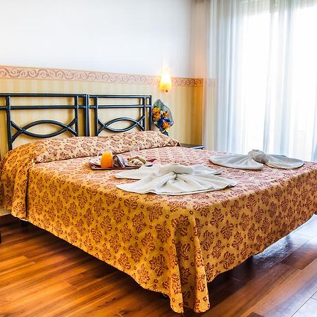 Hotel Consul - Family Hotel Riccione Ruang foto
