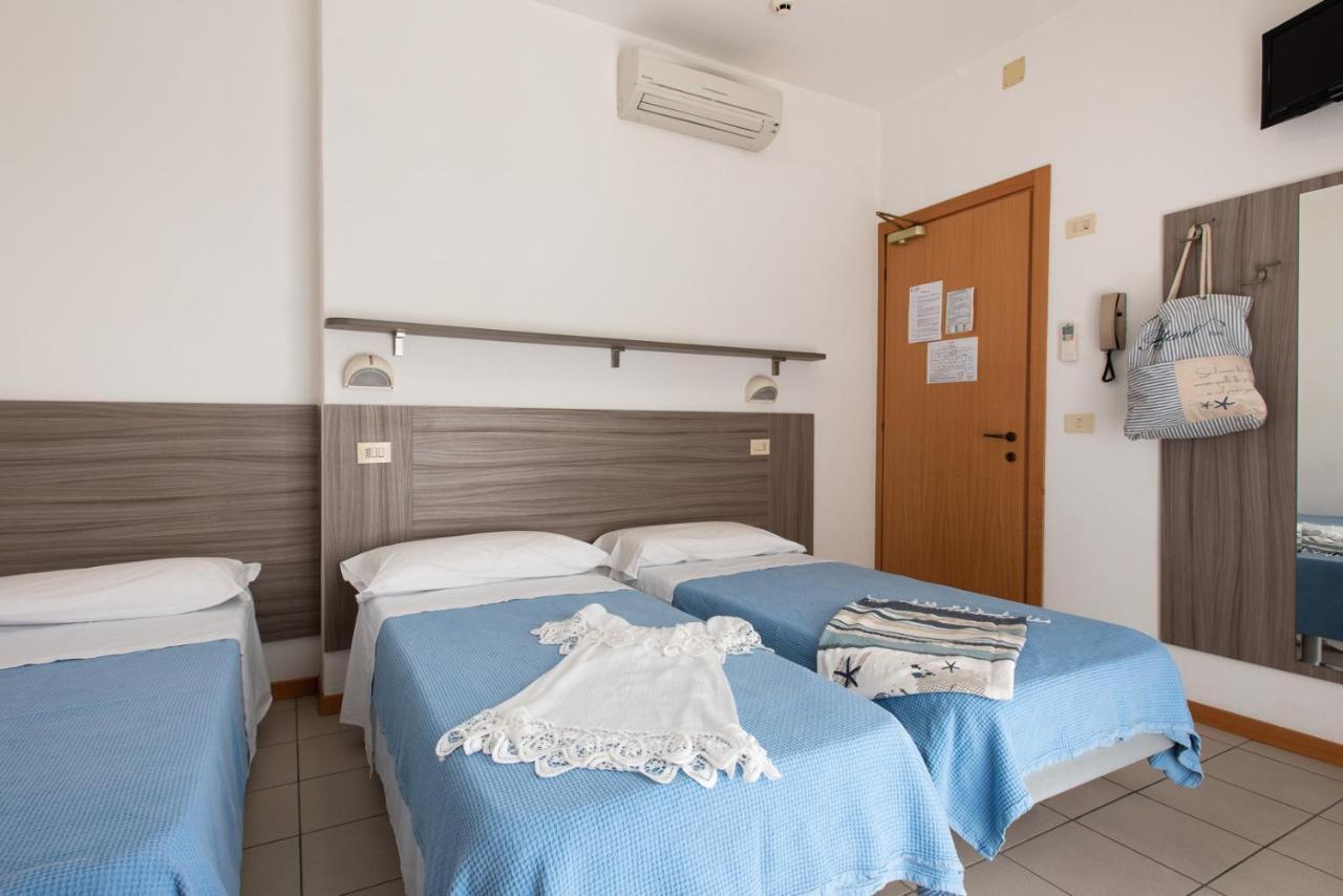 Hotel Consul - Family Hotel Riccione Bagian luar foto