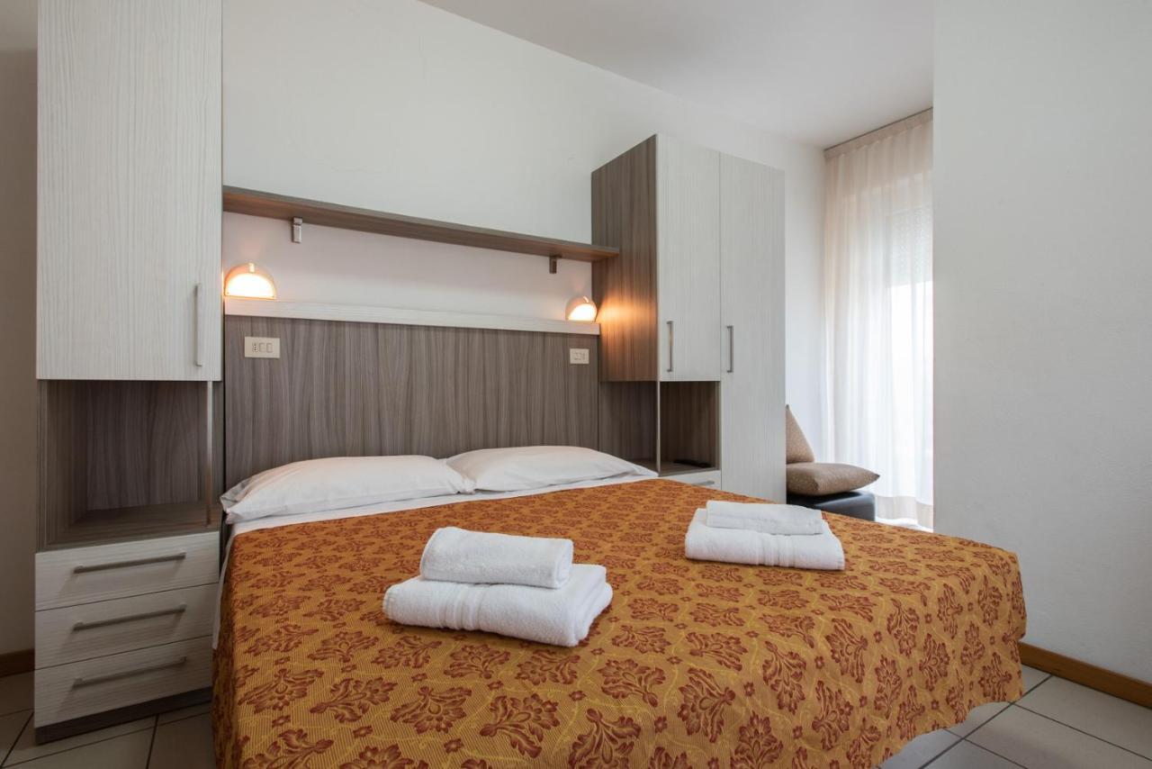 Hotel Consul - Family Hotel Riccione Bagian luar foto
