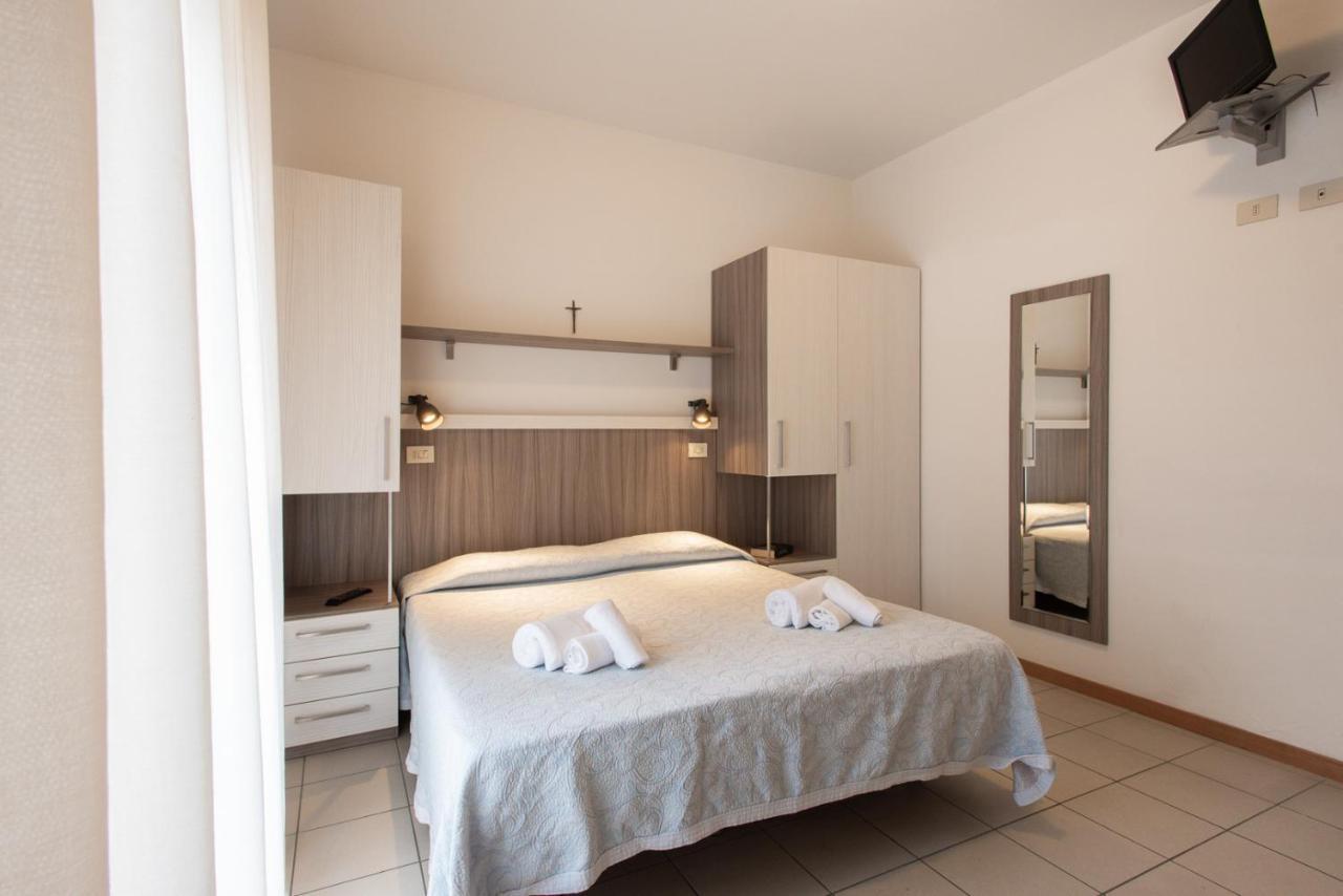 Hotel Consul - Family Hotel Riccione Bagian luar foto