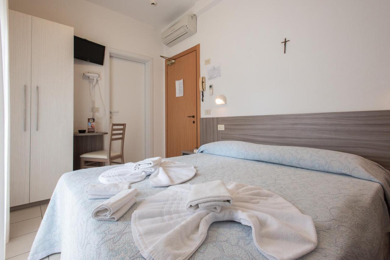 Hotel Consul - Family Hotel Riccione Bagian luar foto