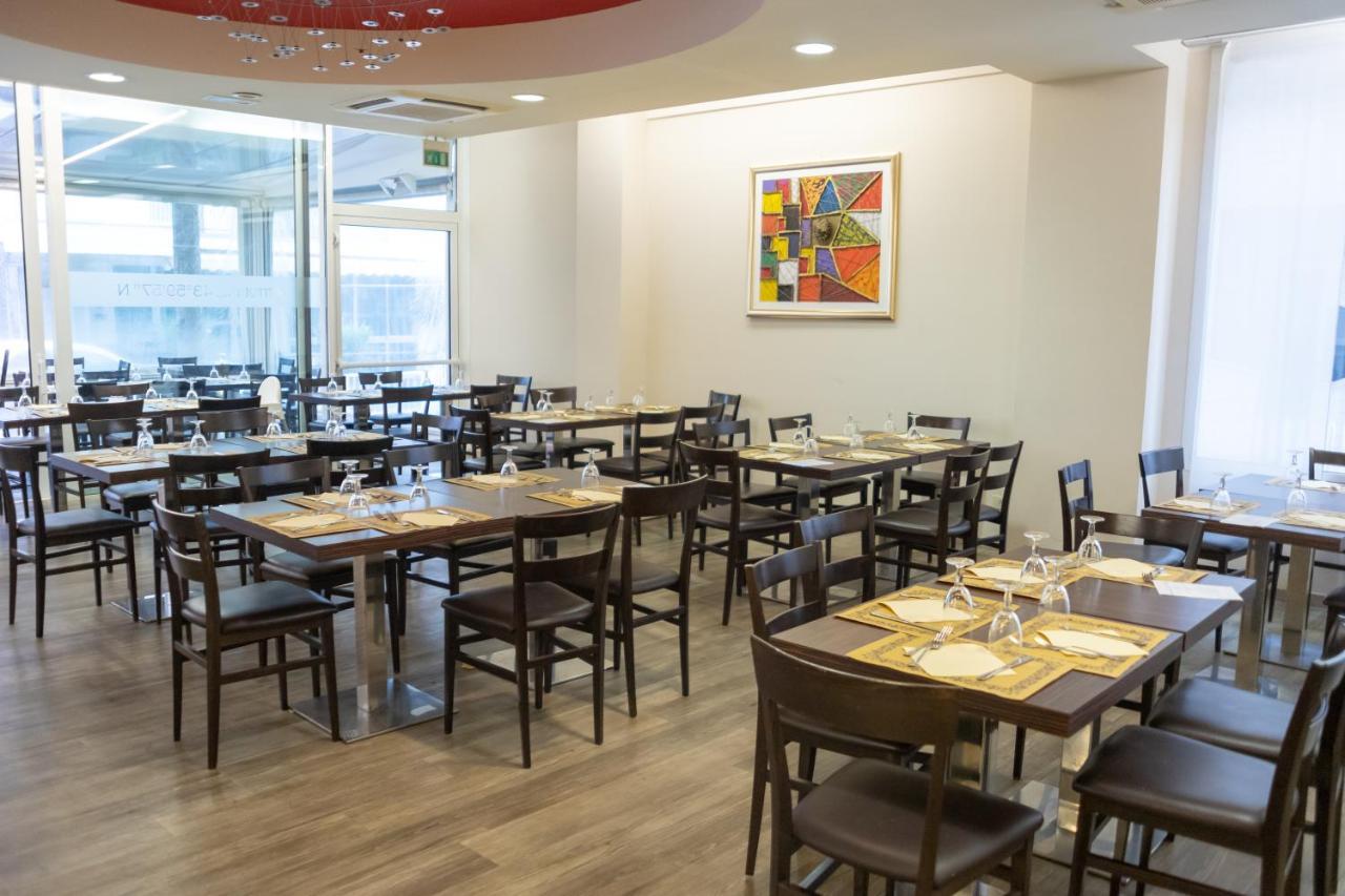 Hotel Consul - Family Hotel Riccione Bagian luar foto