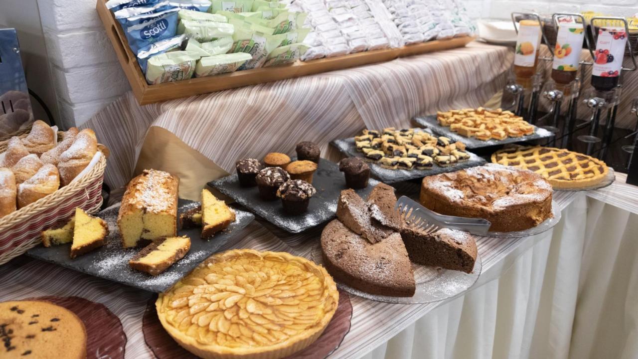 Hotel Consul - Family Hotel Riccione Bagian luar foto