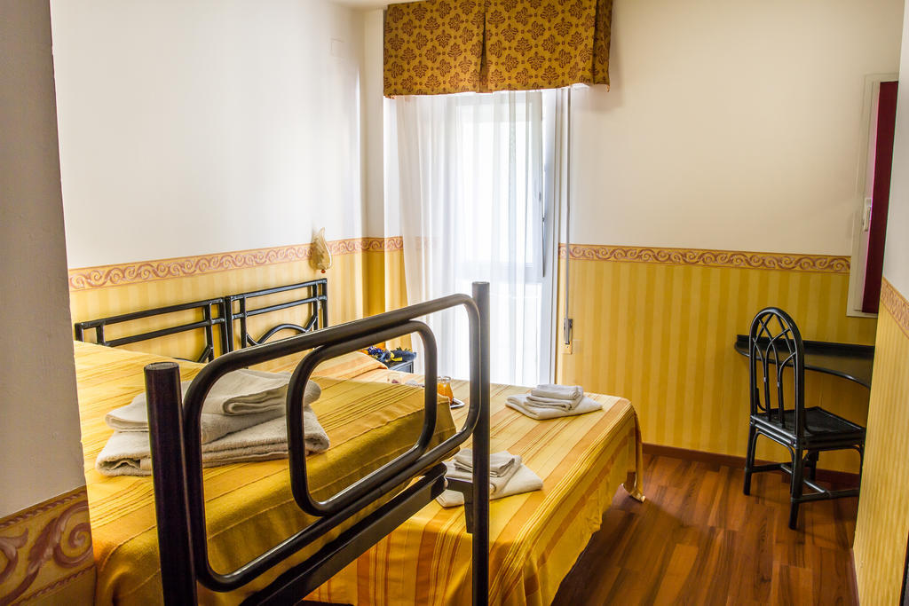 Hotel Consul - Family Hotel Riccione Ruang foto