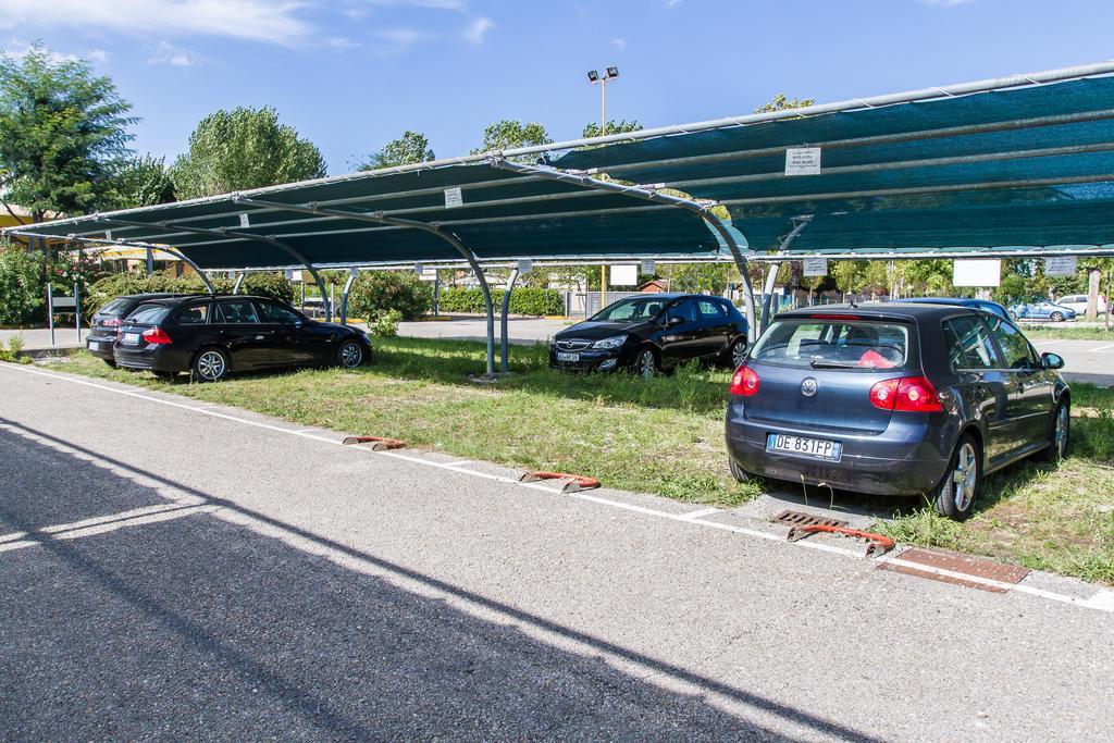 Hotel Consul - Family Hotel Riccione Bagian luar foto