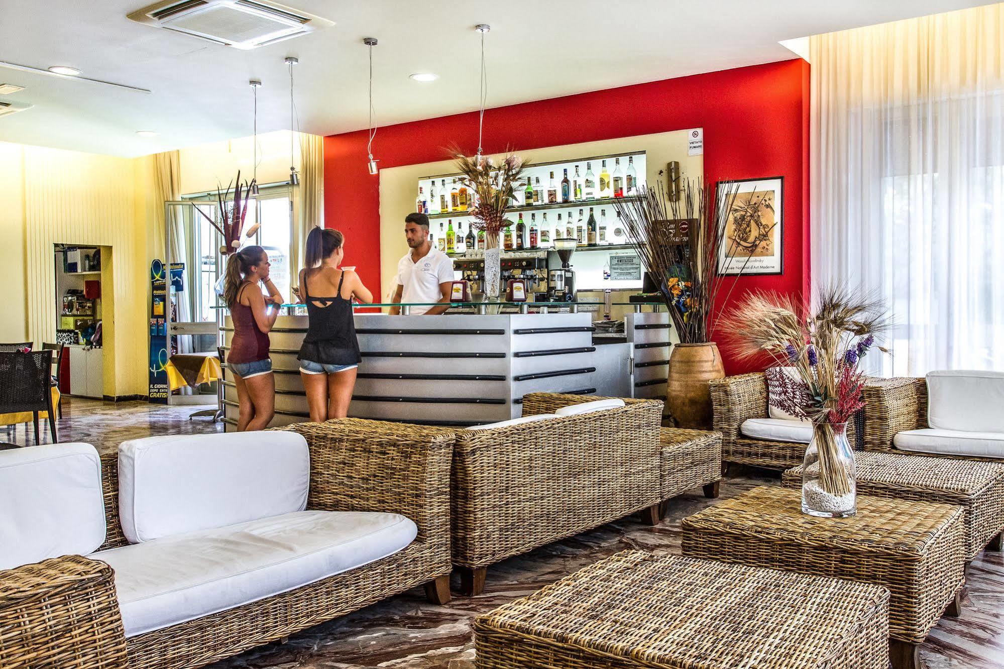 Hotel Consul - Family Hotel Riccione Bagian luar foto