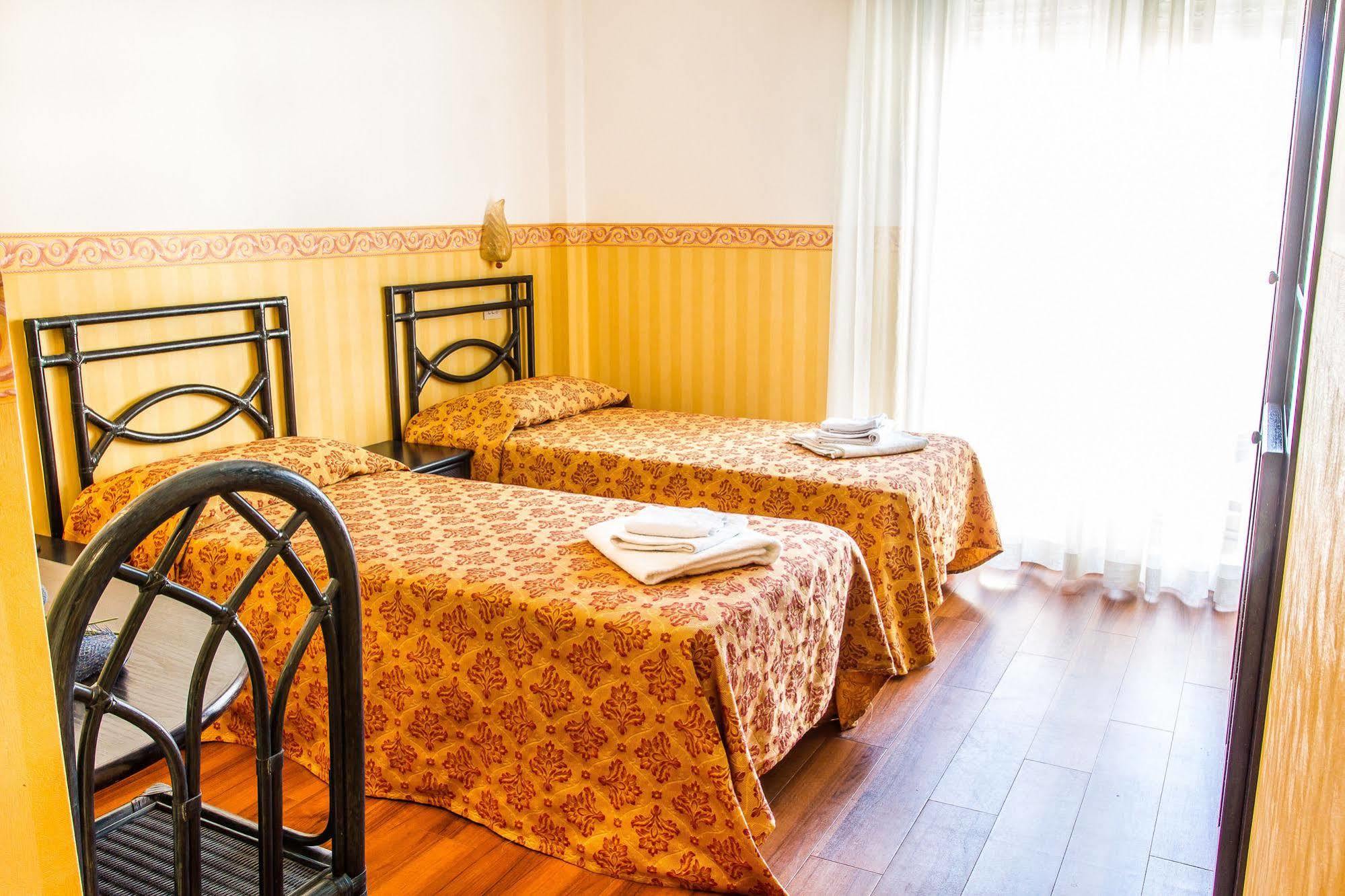 Hotel Consul - Family Hotel Riccione Bagian luar foto